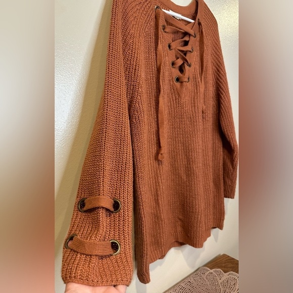 Miracle Women’s Brick Orange Criss Cross V-Neck Knit Sweater Size M/L - Picture 6 of 7